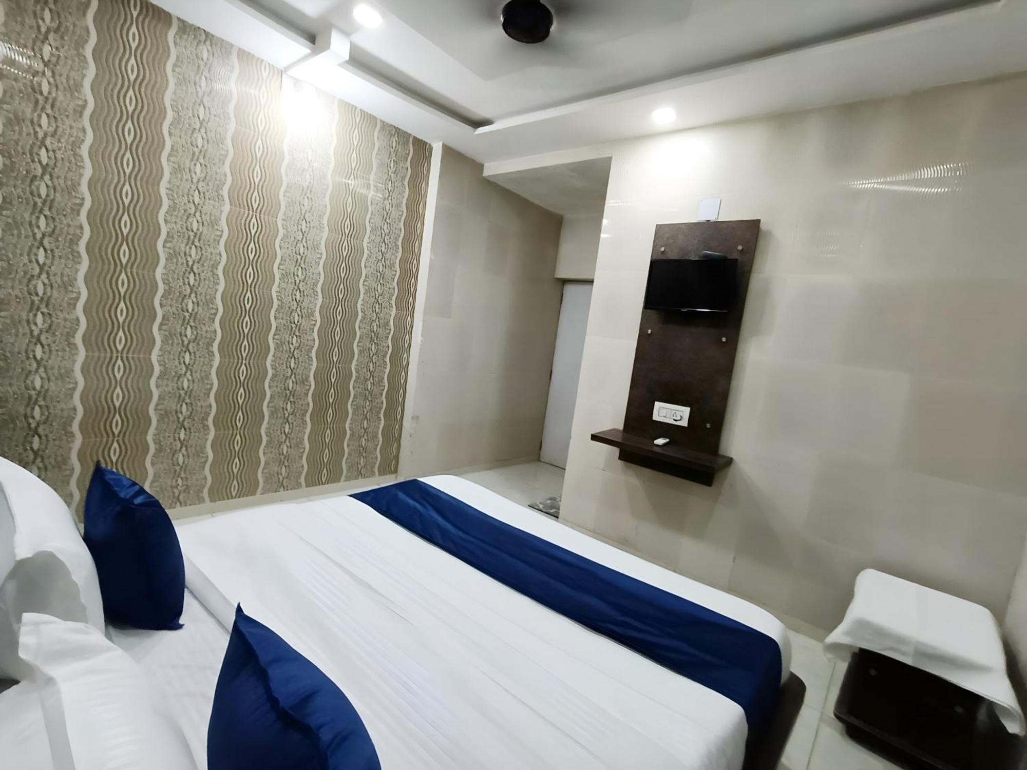 Hotel Shree Nath - 200 Meters From Dwarkadhish Temple מראה חיצוני תמונה